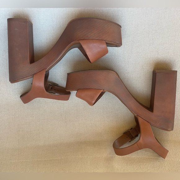 Gianni Bini Palmeera Wood Platform Block Heels 9.5 in Cara Luggage - Picture 4 of 7